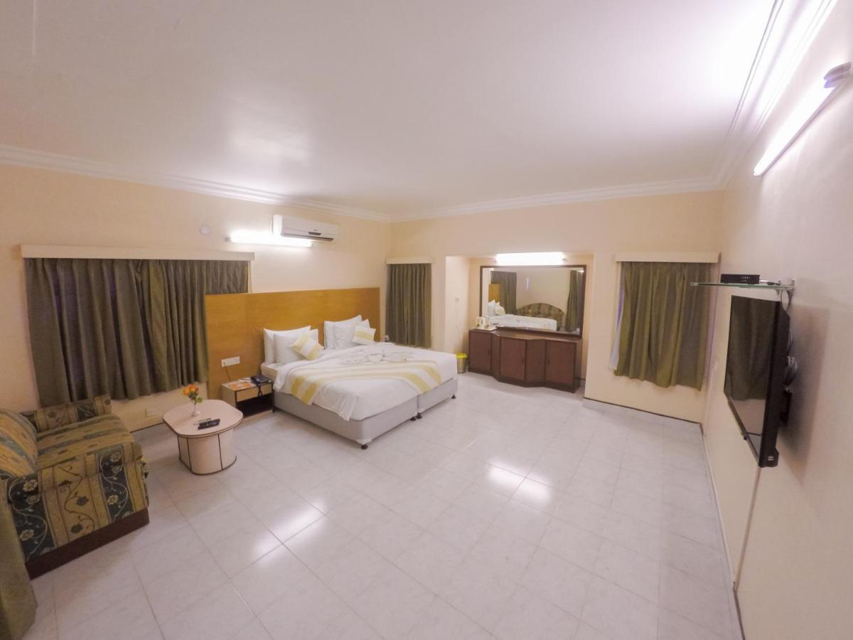วินก้า แอลอาร์เอ็น เอ็กเซลเลนซี ซาเล็ม Hotel ซาเลม ภายนอก รูปภาพ